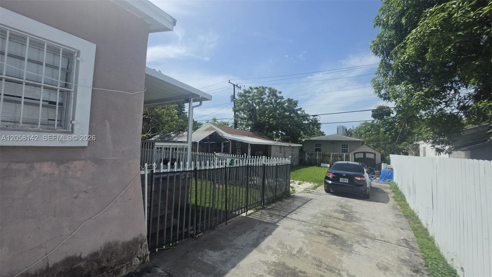 1888 NW 18th St, Miami, FL 33125 photo 3