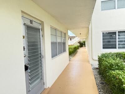 145 Dorchester G, West Palm Beach, FL 33417 photo 4