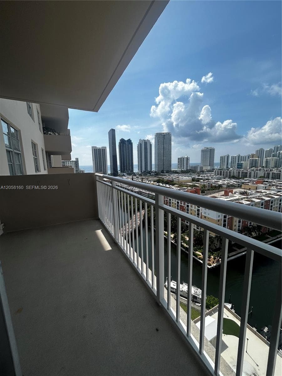 250 174th St # 2102, Sunny Isles Beach, FL 33160 photo 4