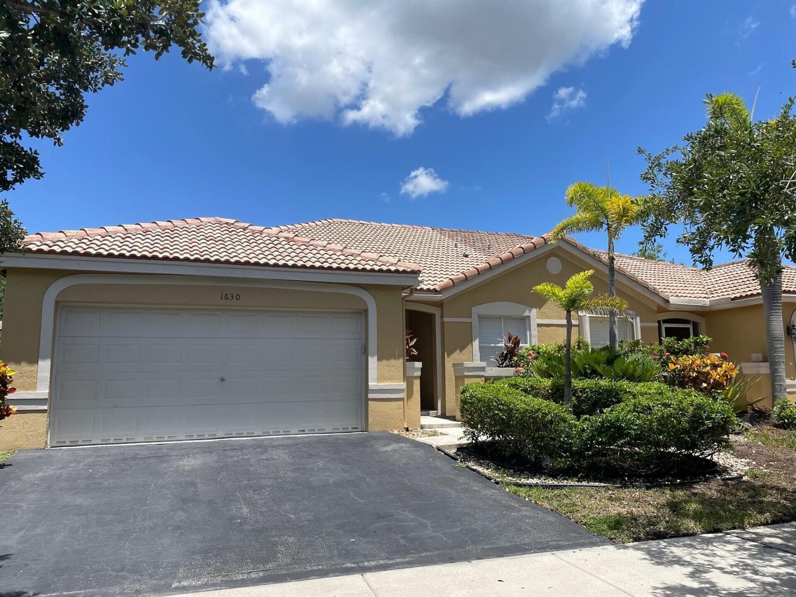1630 ZENITH Way # 1630, Weston, FL 33327