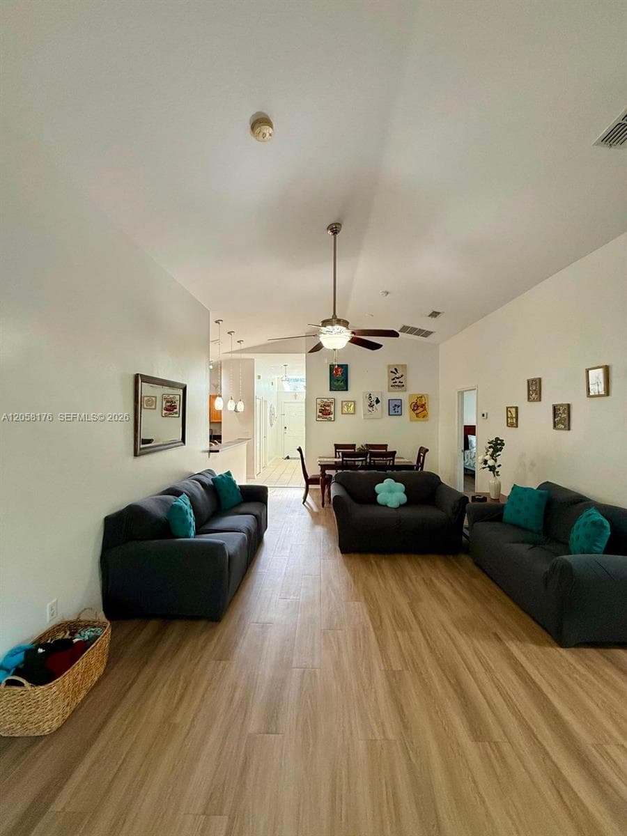 803 Sandy Ridge DR # 0, Davenport, FL 33896 photo 4