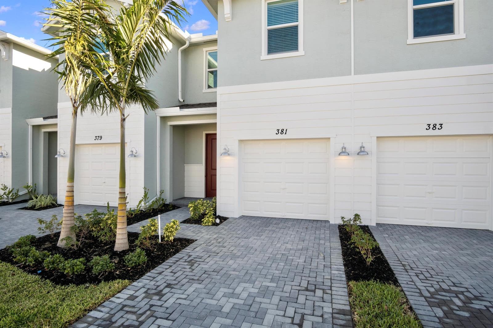 381 SE CROSSOAK Lane, Port St. Lucie, FL 34984 photo 3