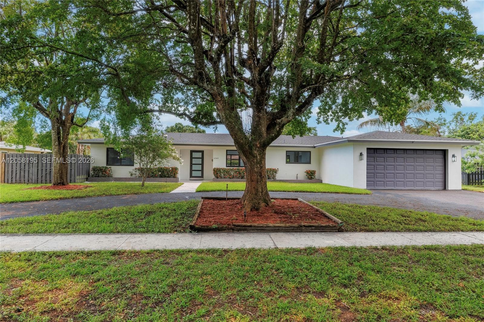6940 NW 6TH ST, Plantation, FL 33317 photo 4