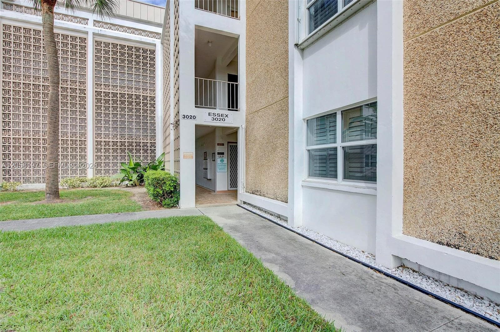3020 NE 16th Ave # 306, Oakland Park, FL 33334 photo 3
