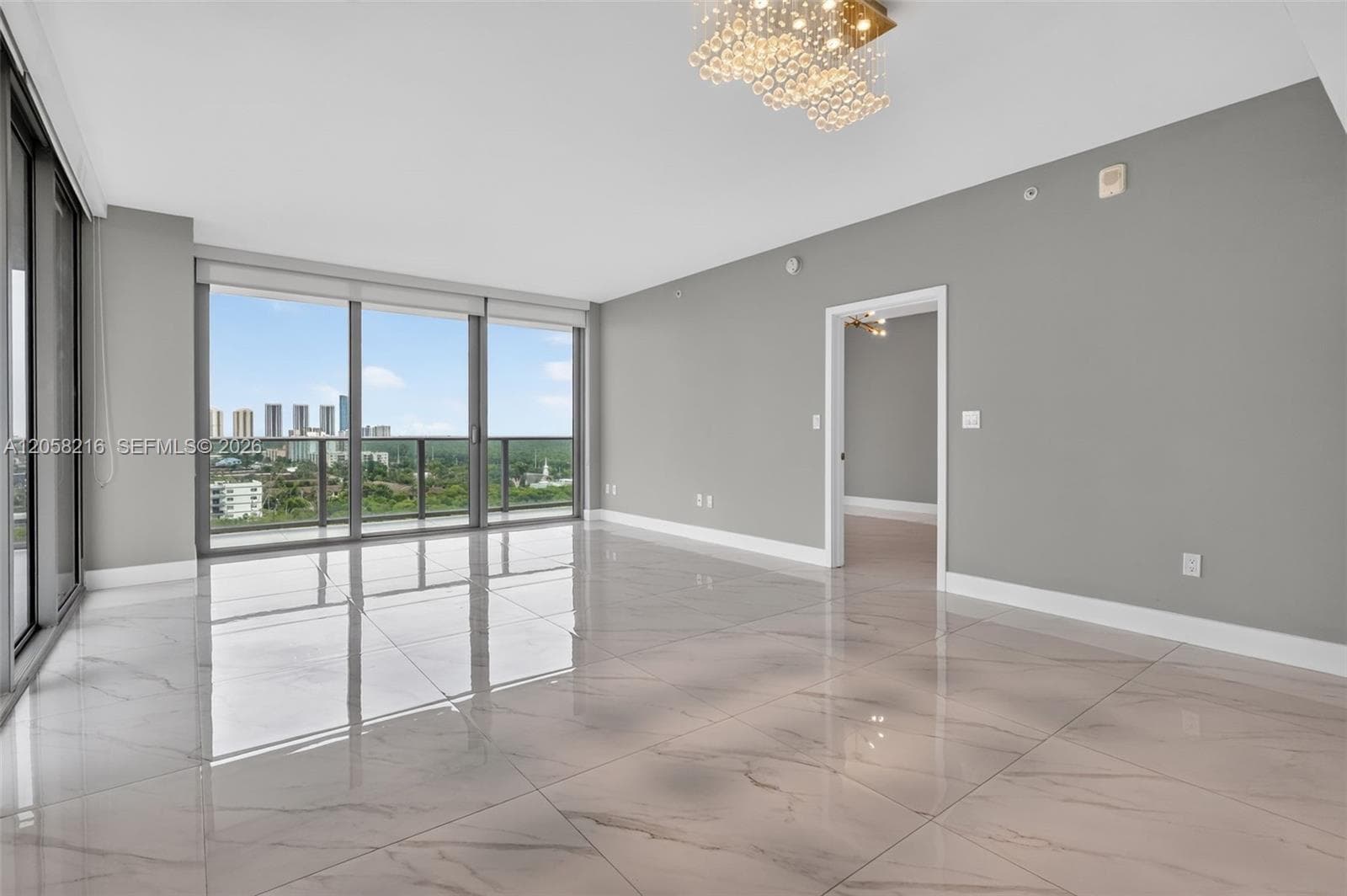 16385 Biscayne Blvd # 1215, North Miami Beach, FL 33160 photo 2