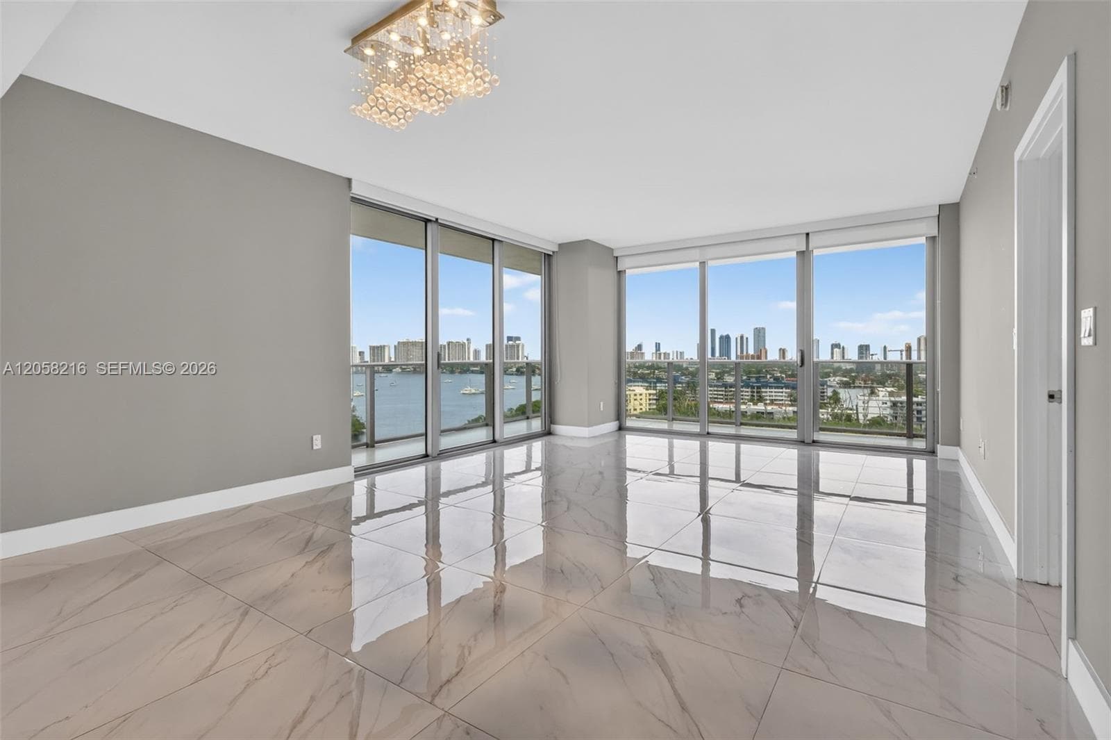 16385 Biscayne Blvd # 1215, North Miami Beach, FL 33160 photo 3