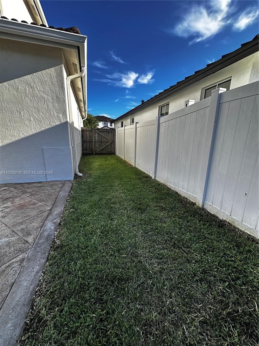 14521 SW 13th Ter, Miami, FL 33184 photo 3