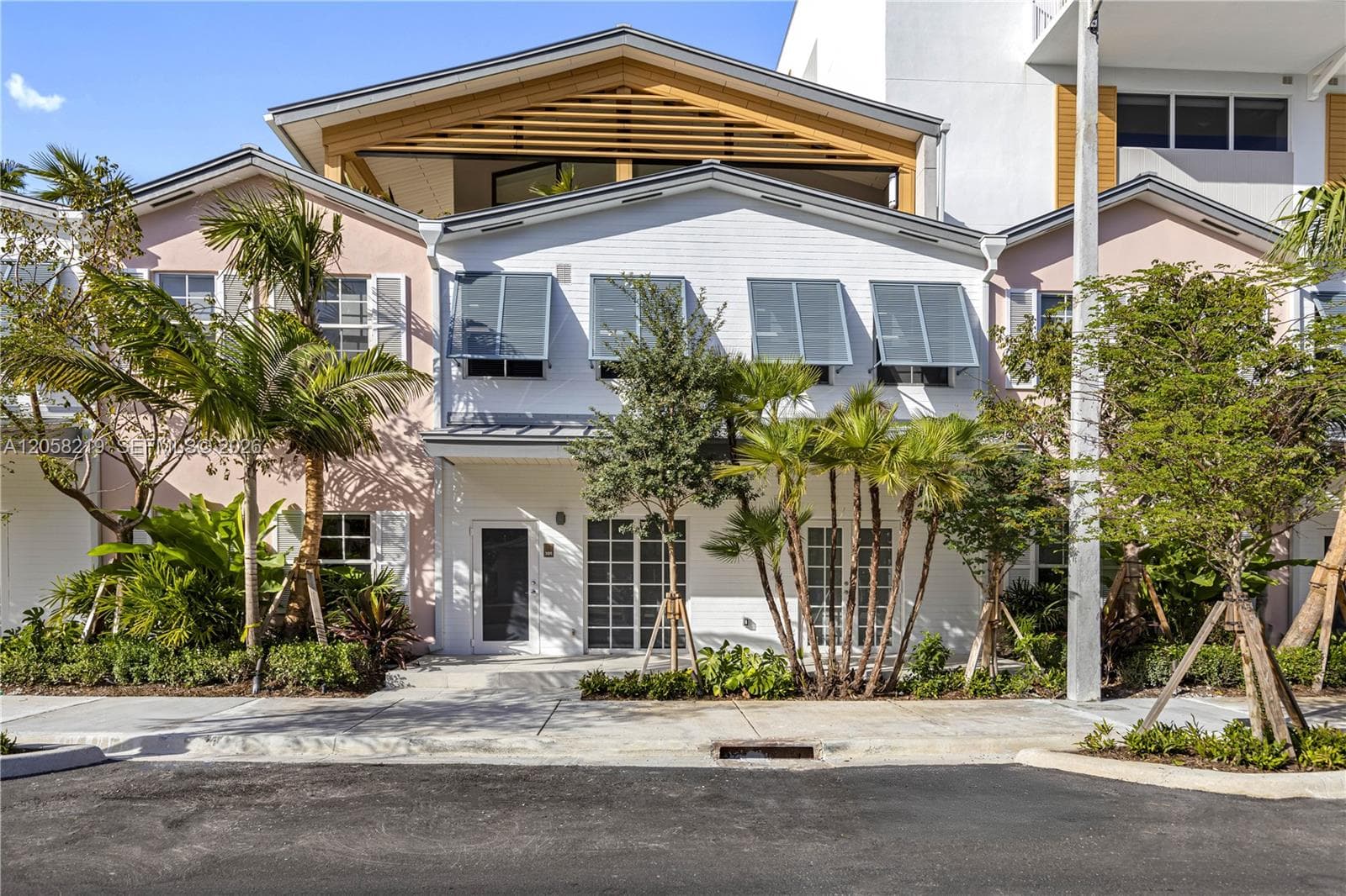 3335 Thomas Ave # 103, Miami, FL 33133 photo 2