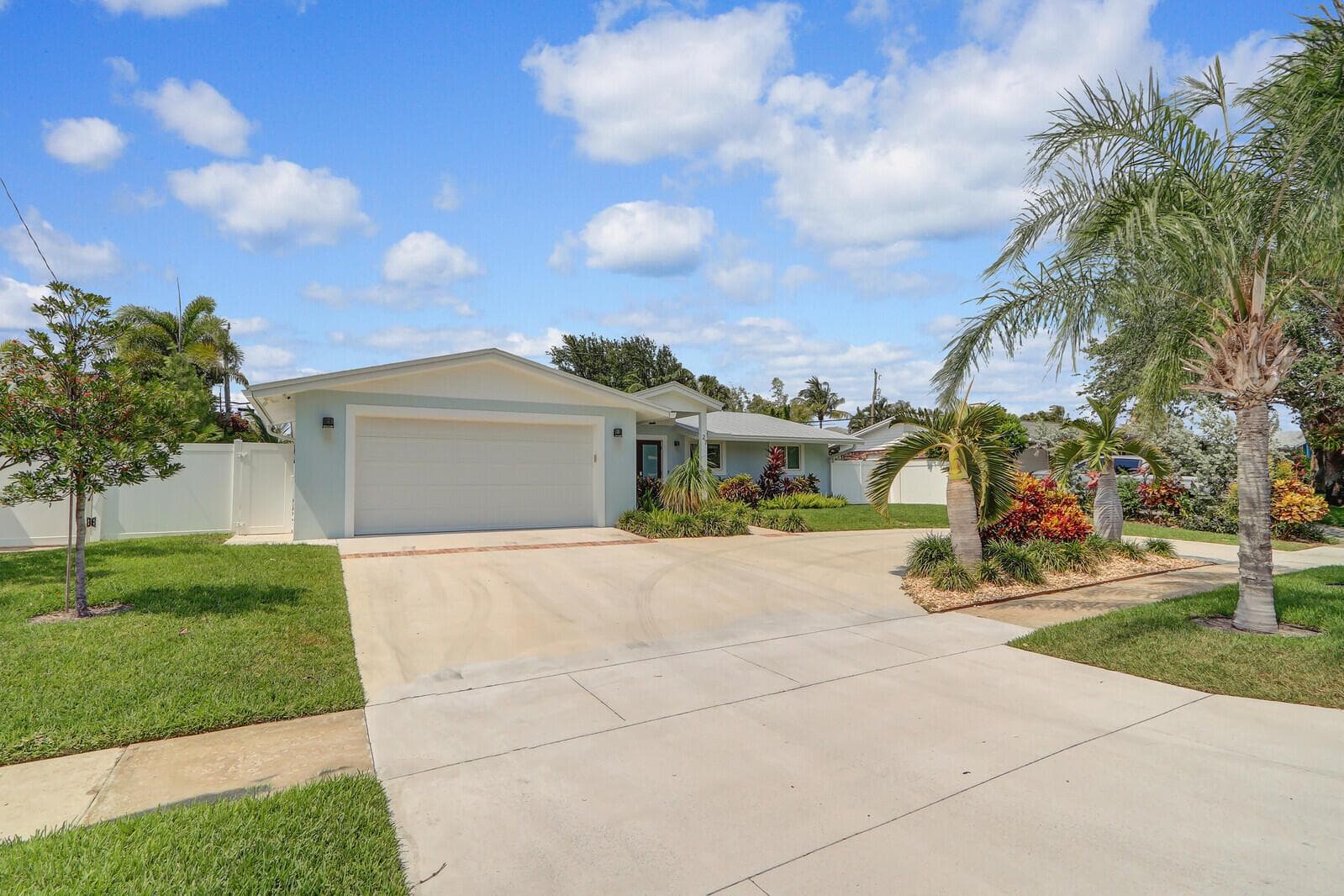 27 WILLOW Road, Tequesta, FL 33469 photo 2