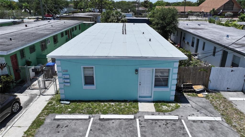 633 NW 15TH Terrace, Fort Lauderdale, FL 33311