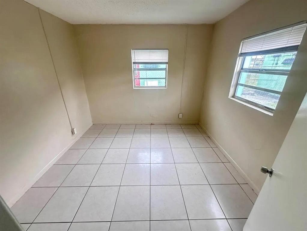 633 NW 15TH Terrace, Fort Lauderdale, FL 33311 photo 4