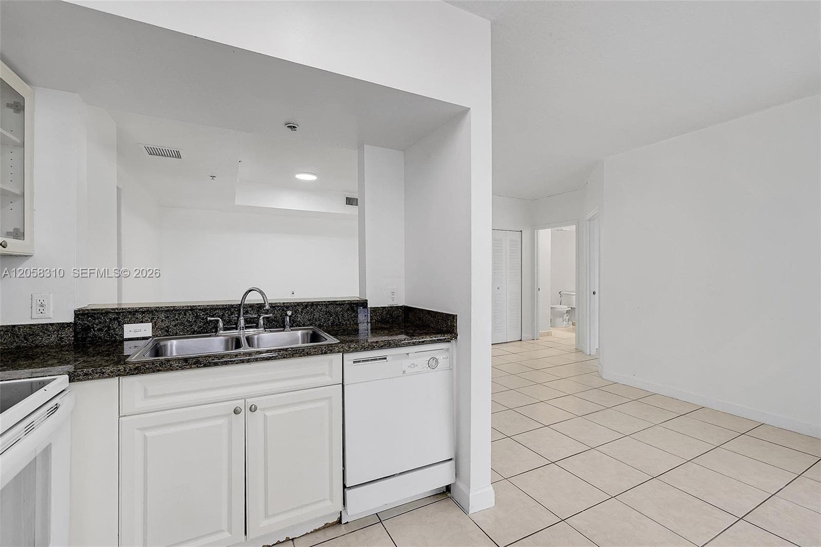 1 Glen Royal Pkwy # 1010, Miami, FL 33125 photo 2