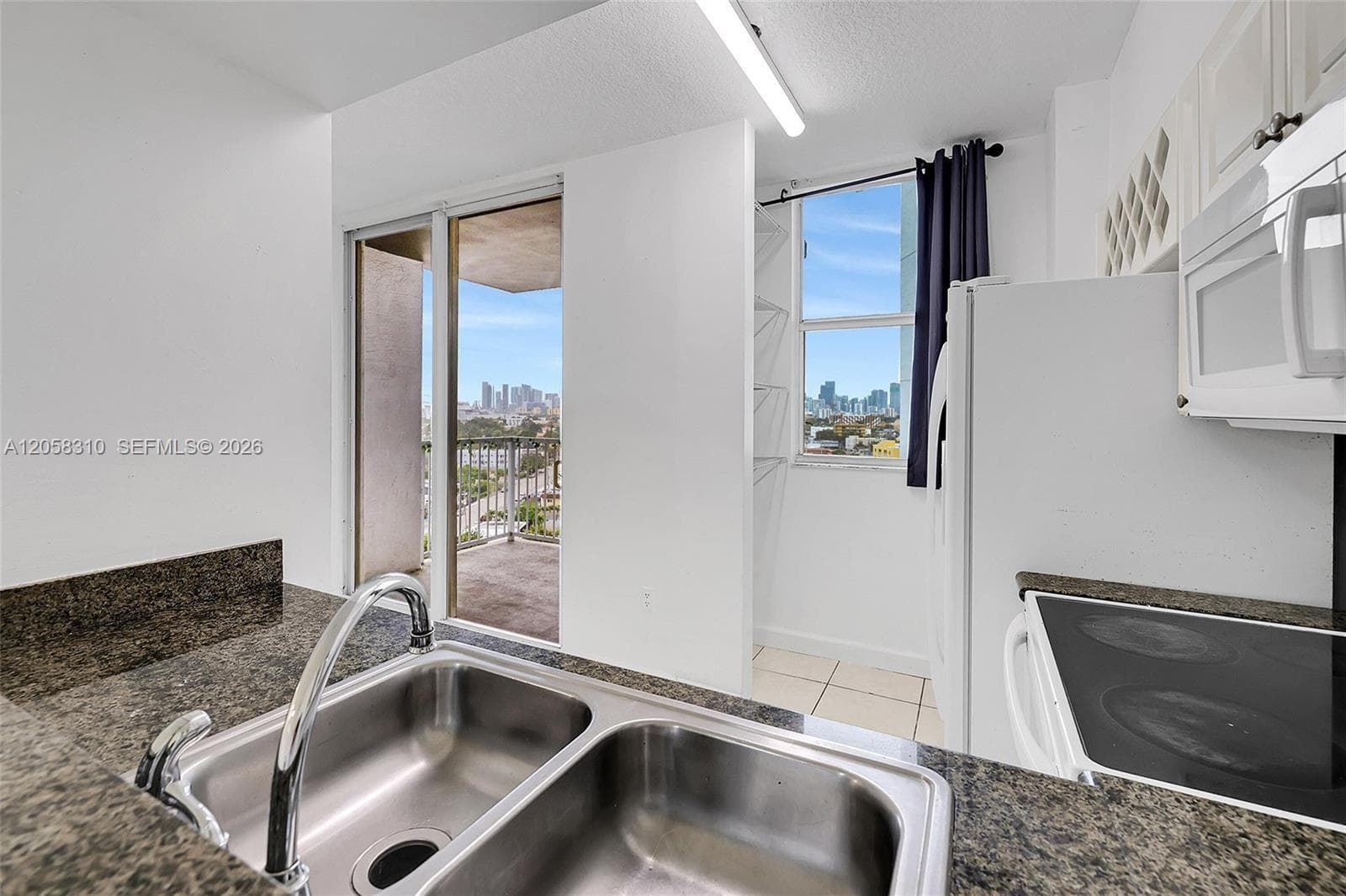 1 Glen Royal Pkwy # 1010, Miami, FL 33125 photo 3