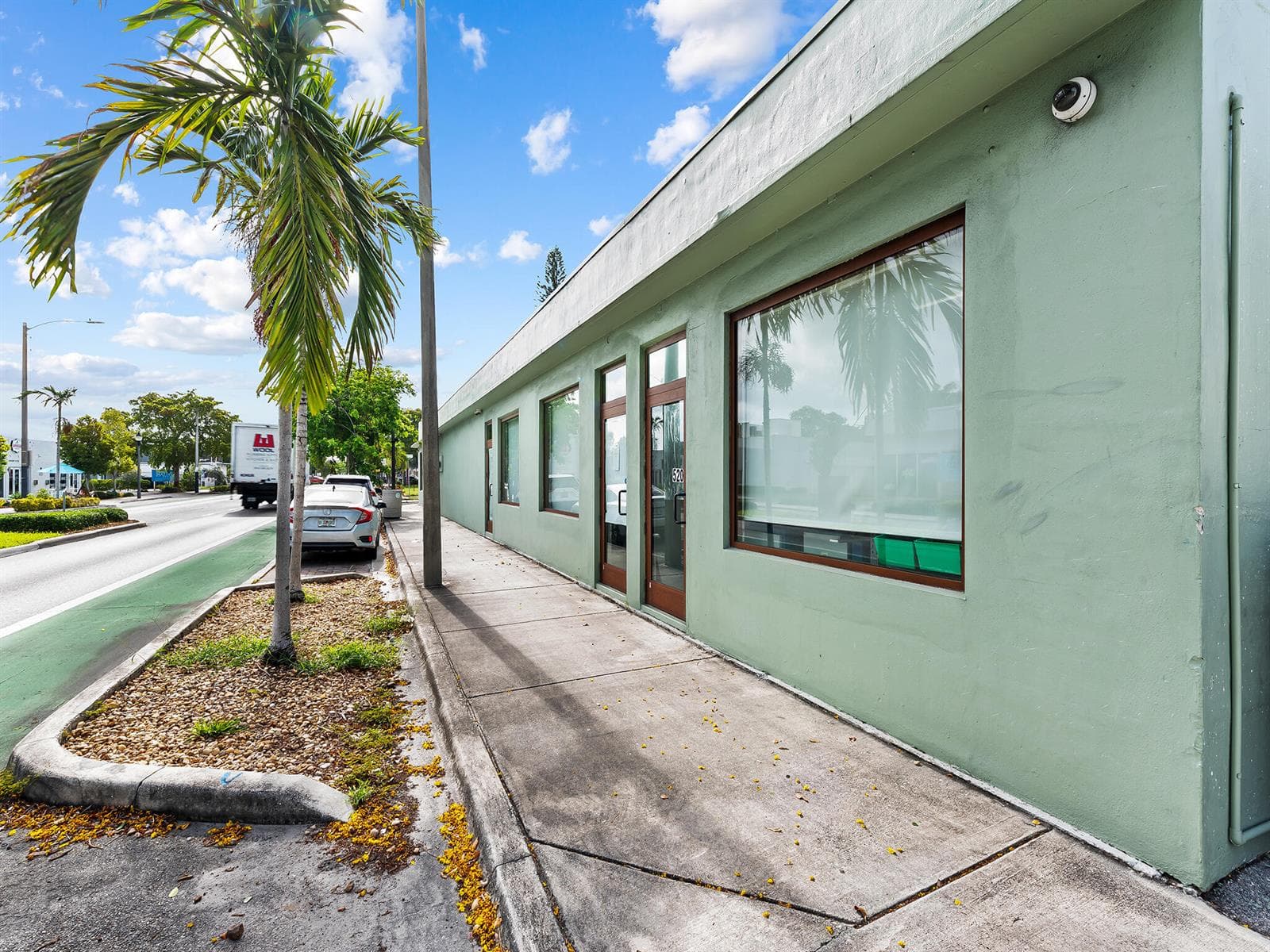 520 NE 13TH Street, Fort Lauderdale, FL 33304 photo 2
