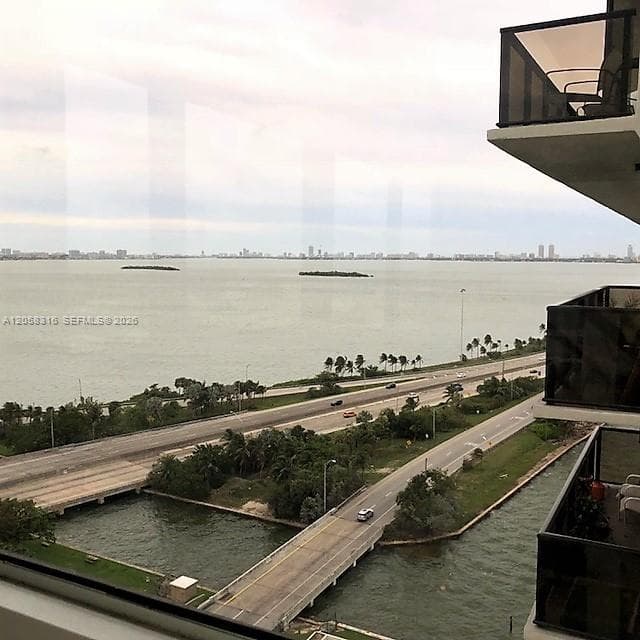 600 NE 36th St # T1, Miami, FL 33137