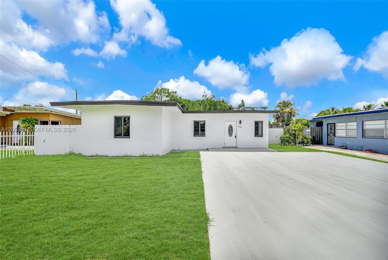 580 NW 116th Ter, Miami, FL 33168 photo 2