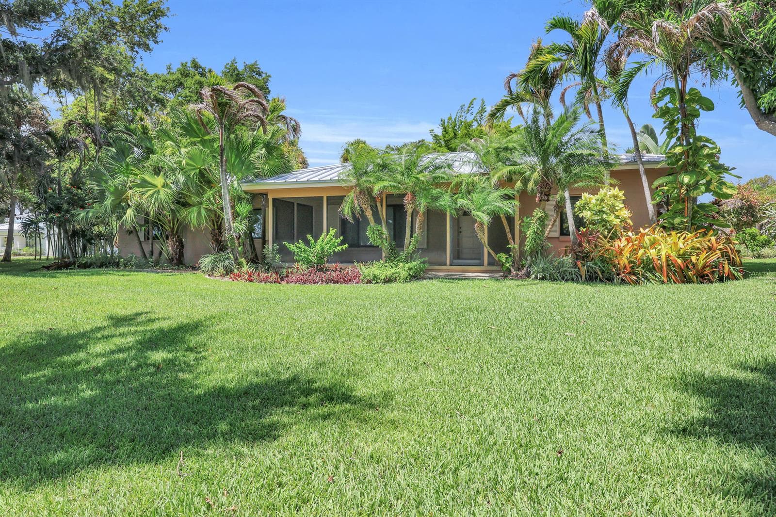 8609 S Indian River Drive, Fort Pierce, FL 34982 photo 5
