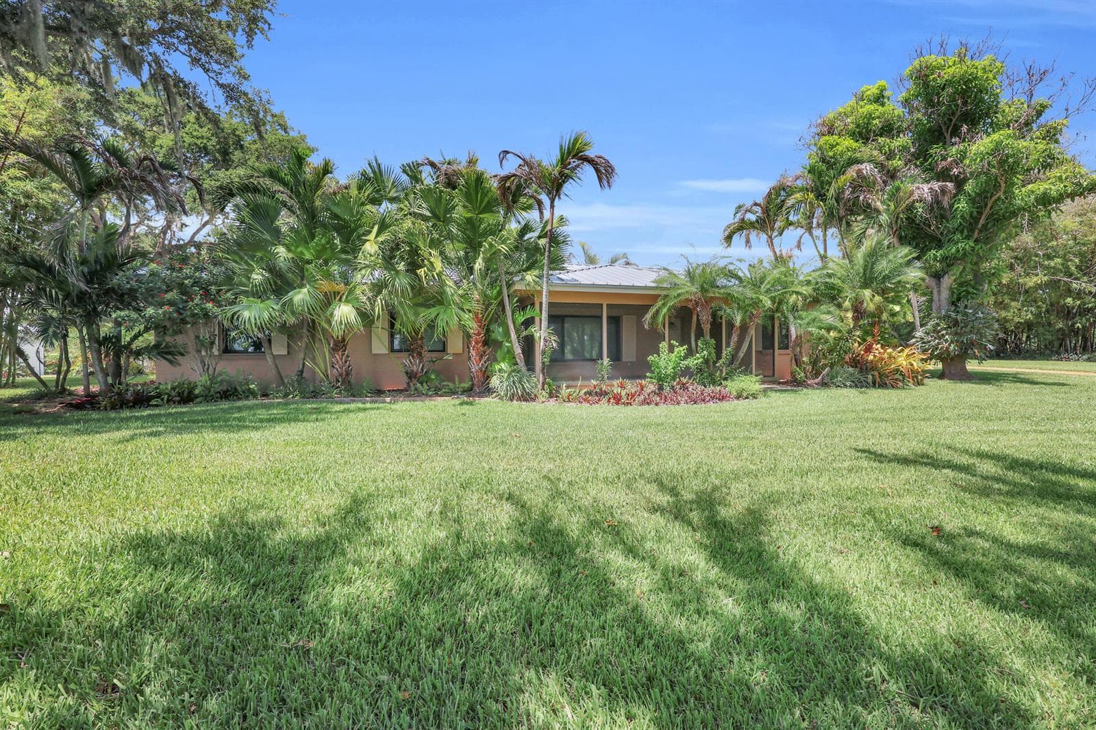8609 S Indian River Drive, Fort Pierce, FL 34982 photo 4