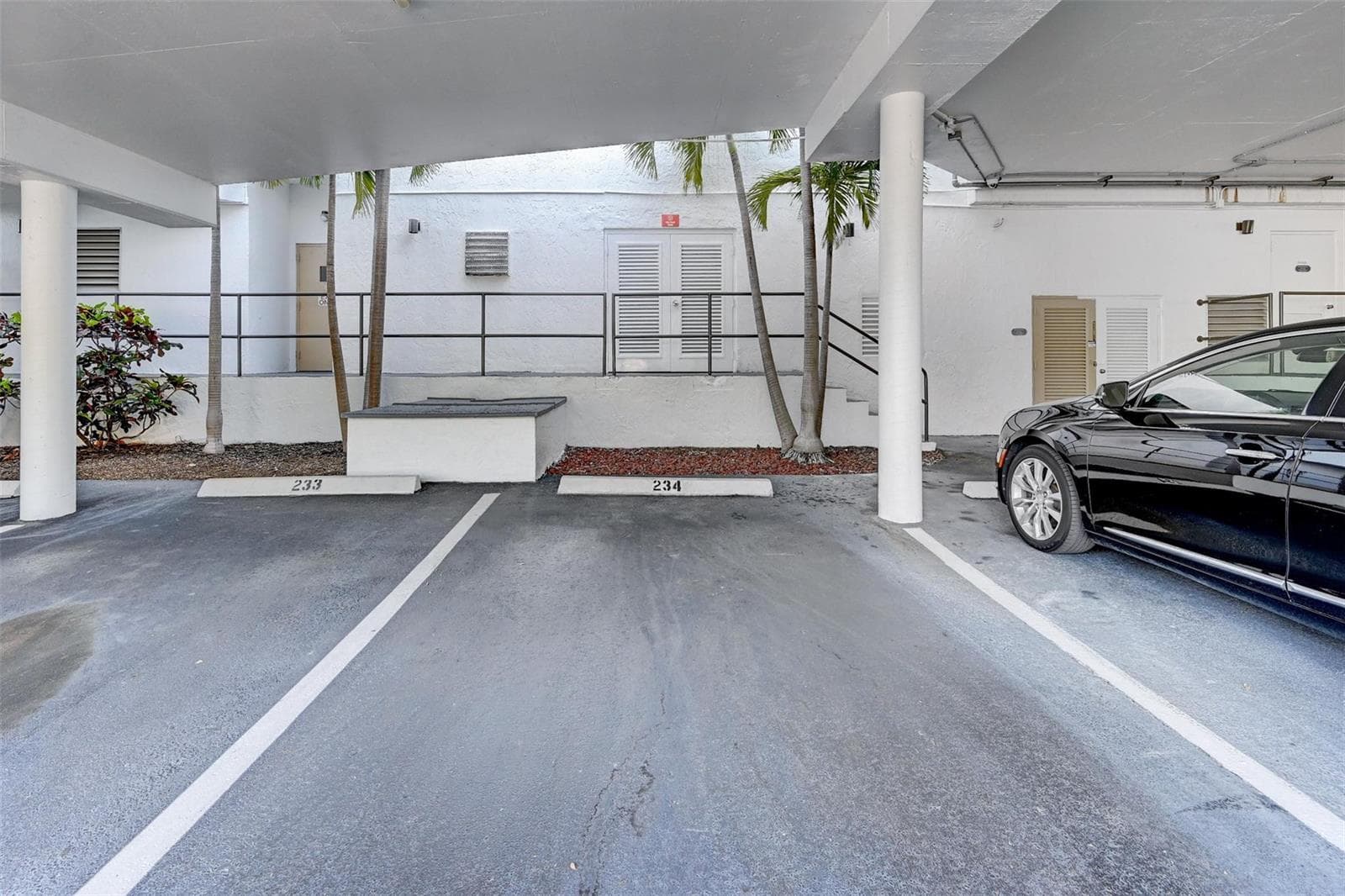 300 Three Islands Boulevard # 101, Hallandale Beach, FL 33009 photo 2