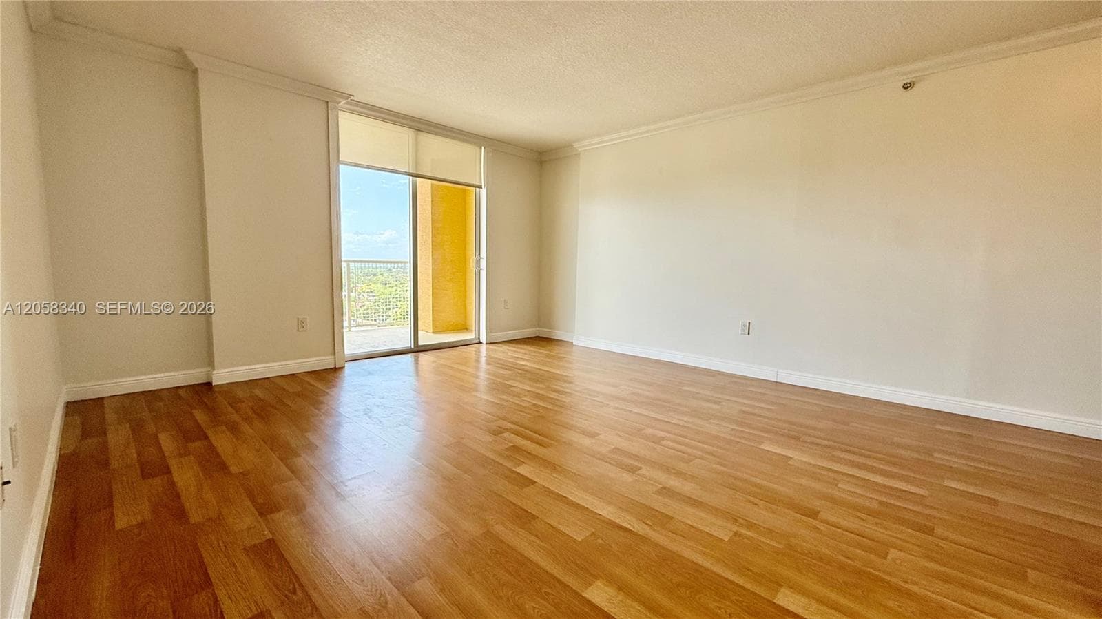 900 SW 8th St # 1501, Miami, FL 33130 photo 4