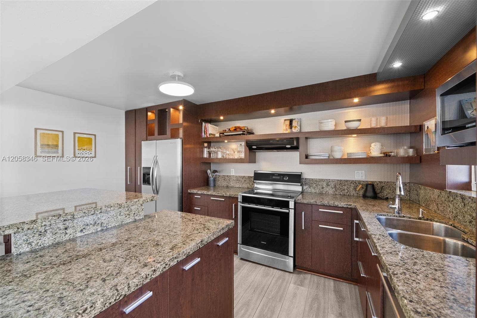 2780 NE 183rd St # 1216, Aventura, FL 33160 photo 2