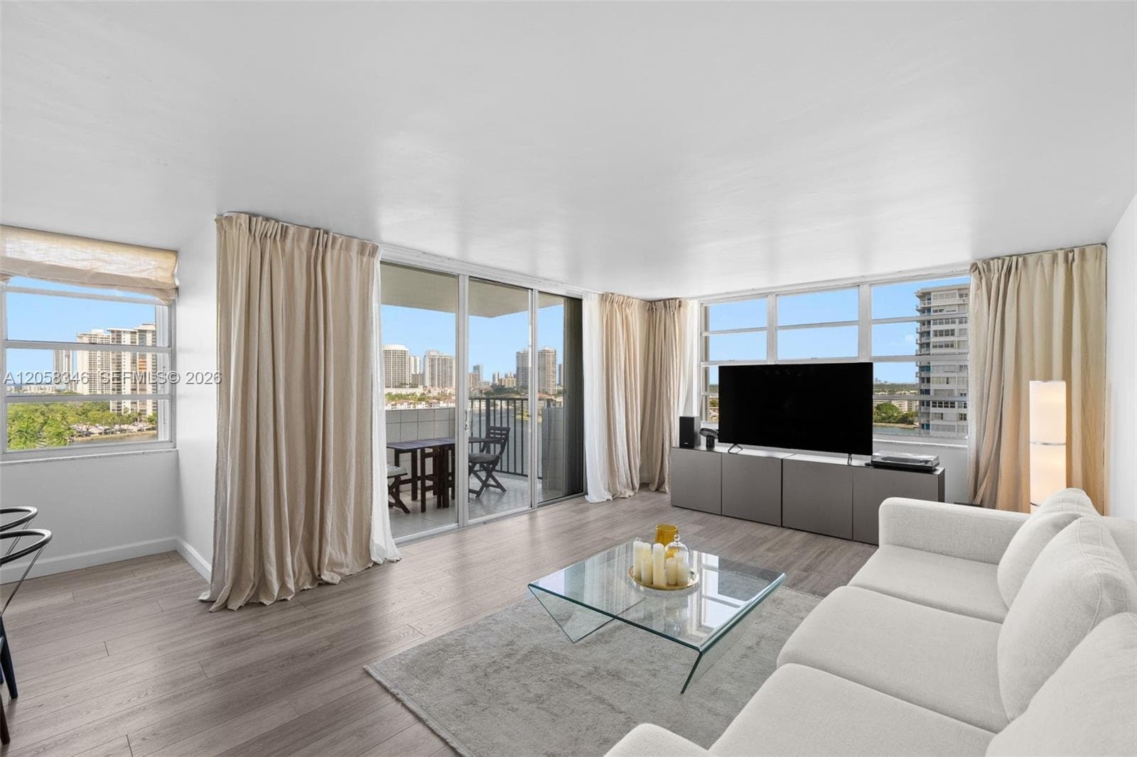 2780 NE 183rd St # 1216, Aventura, FL 33160 photo 4