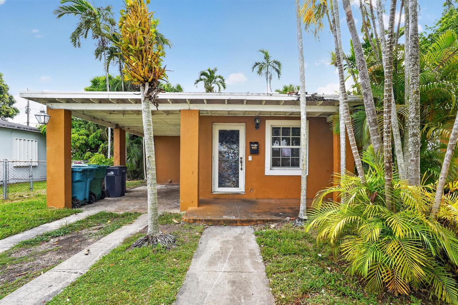 14621 LINCOLN Boulevard, Miami, FL 33176