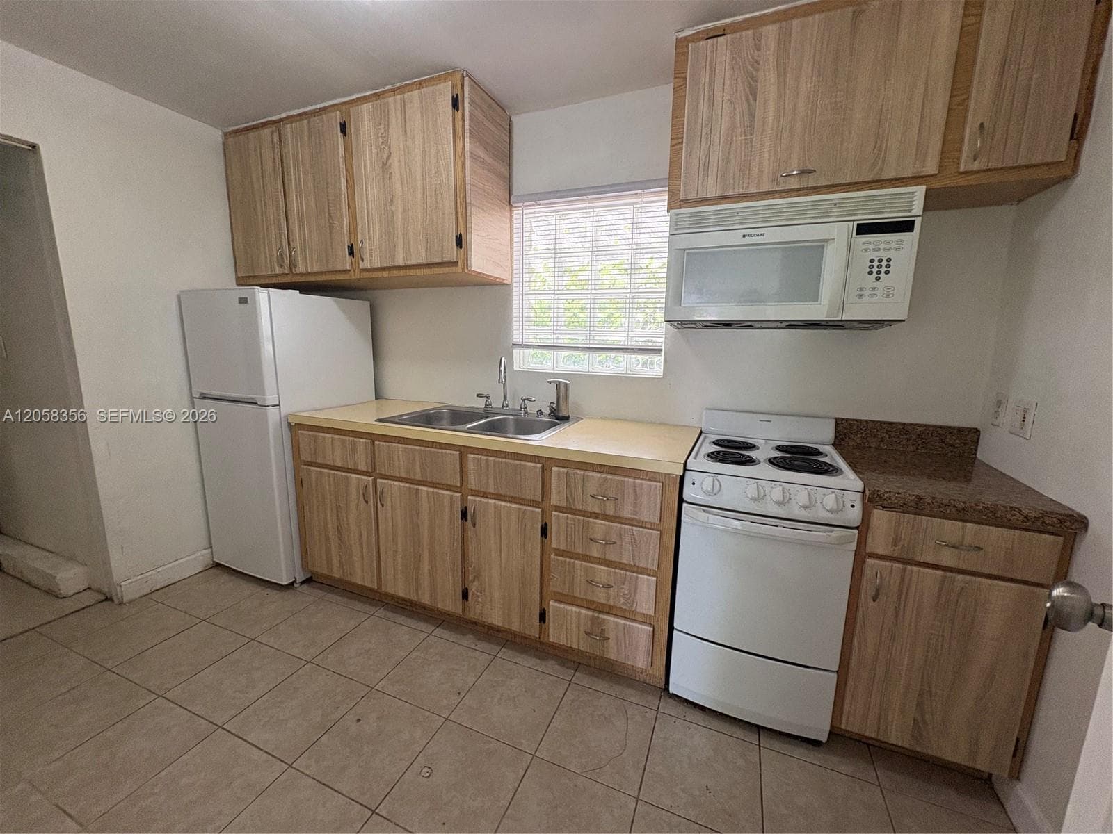 410 Pinecrest Dr # 2, Miami Springs, FL 33166 photo 5