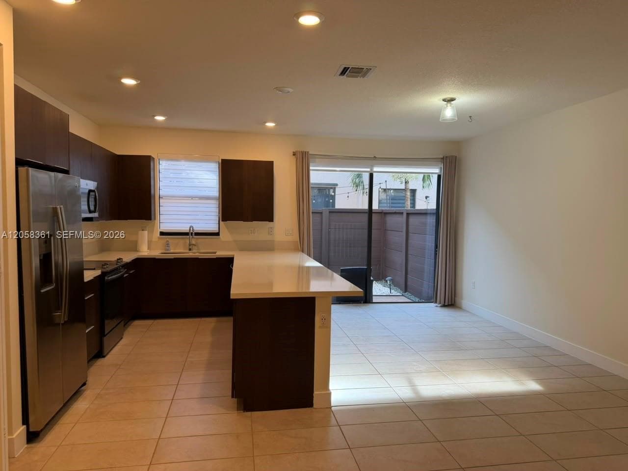 15816 NW 91st Ave, Miami Lakes, FL 33018 photo 3