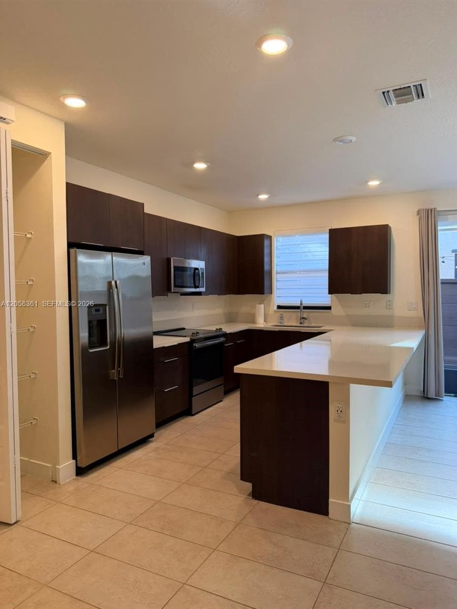 15816 NW 91st Ave, Miami Lakes, FL 33018 photo 5
