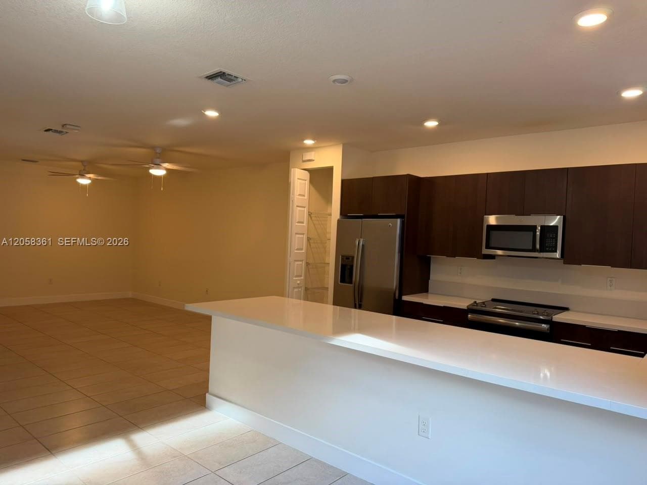 15816 NW 91st Ave, Miami Lakes, FL 33018 photo 4