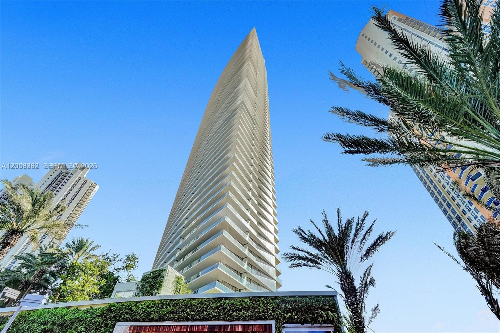 Residences by Armani/Casa photo 4