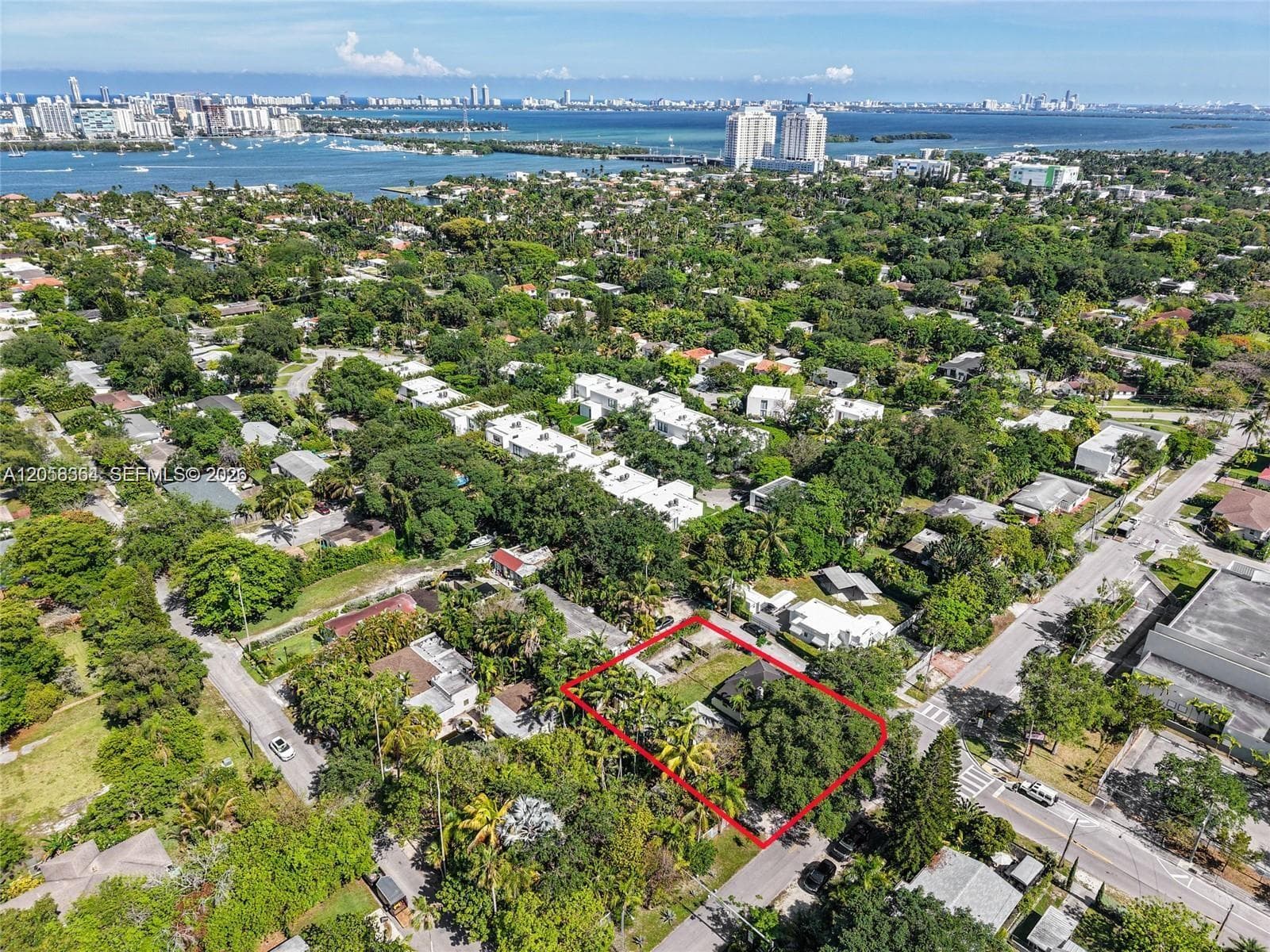 8701 NE 8th Ct, Miami, FL 33138 photo 2