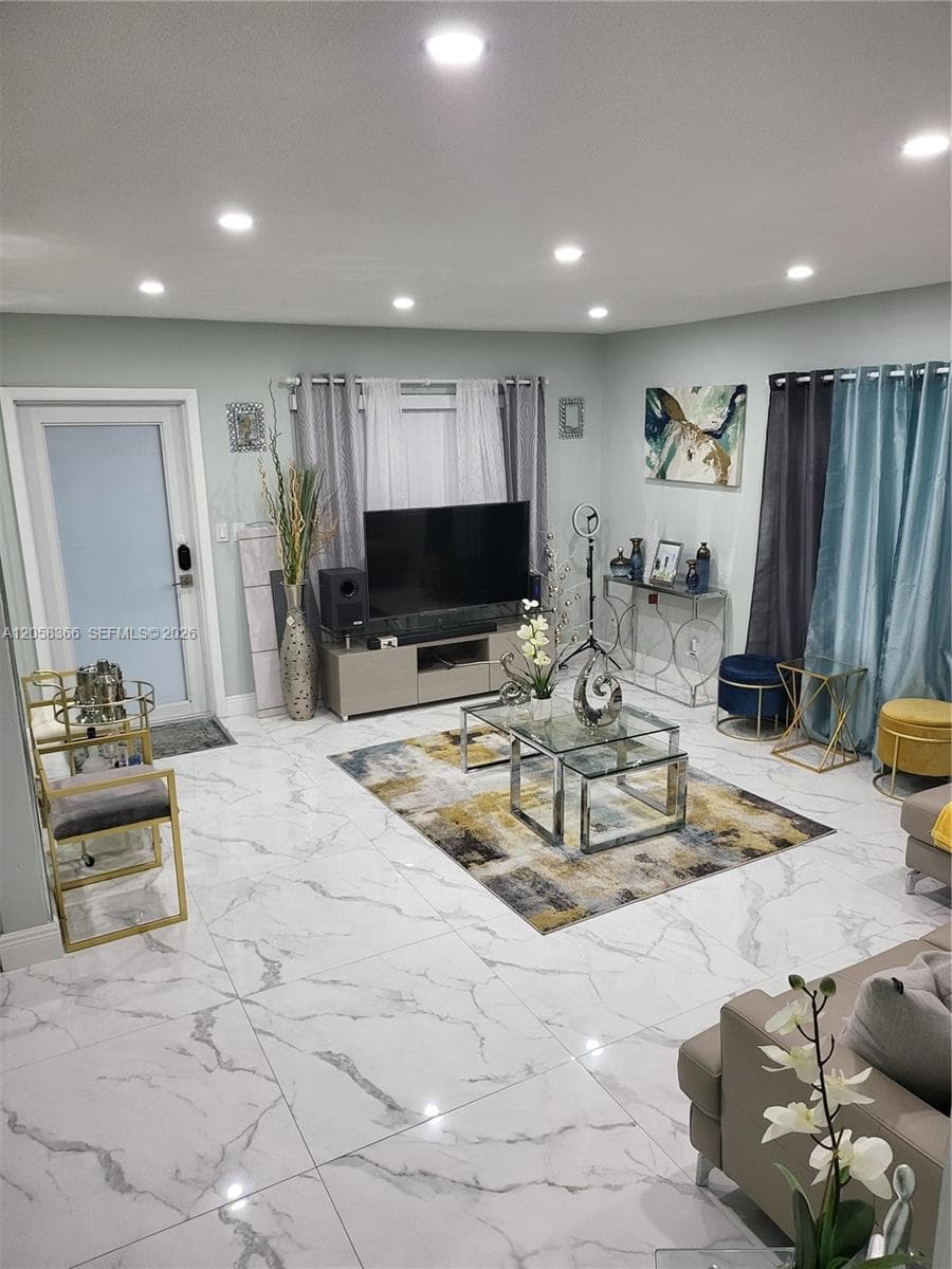 1747 Rodman St # 110, Hollywood, FL 33020 photo 2