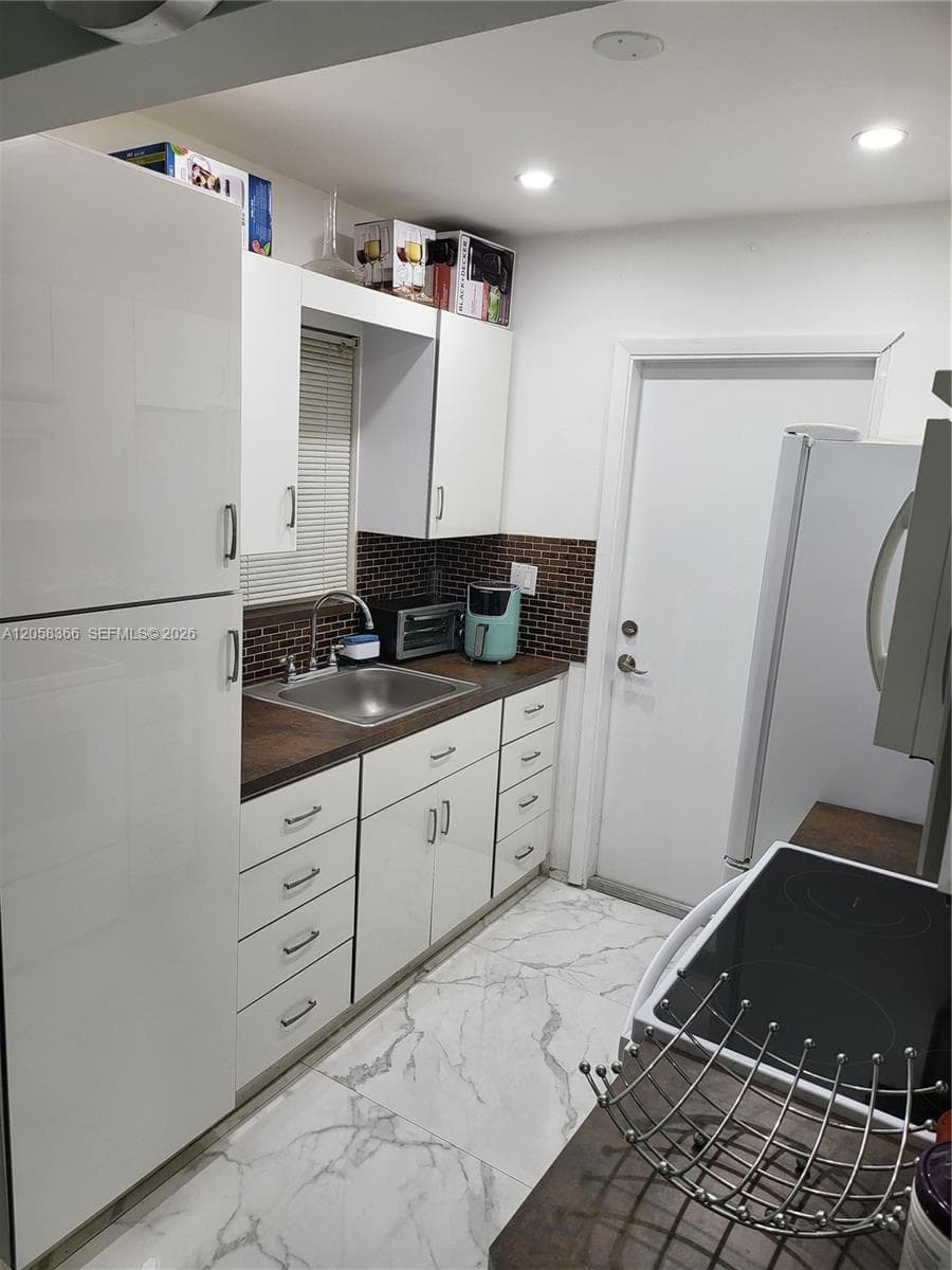 1747 Rodman St # 110, Hollywood, FL 33020 photo 5