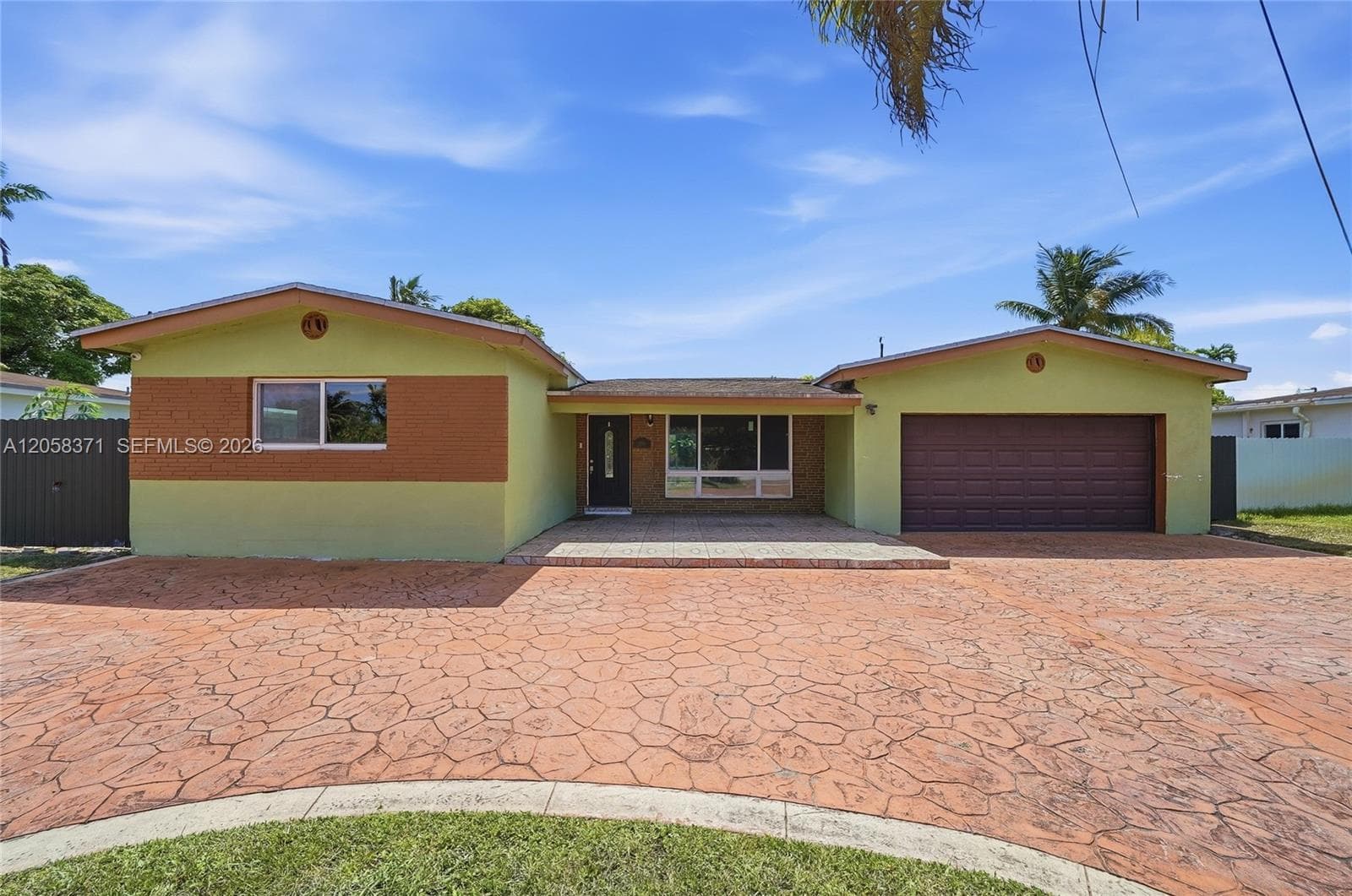 2220 De Soto Dr, Miramar, FL 33023 photo 2