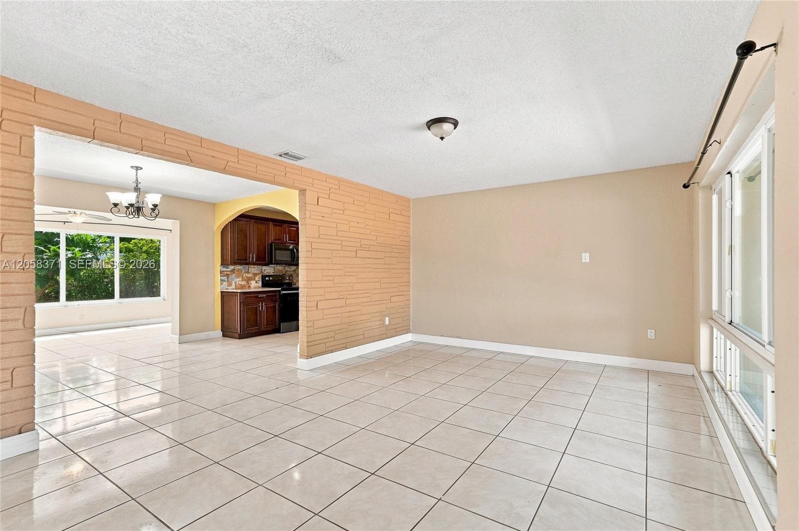 2220 De Soto Dr, Miramar, FL 33023 photo 4