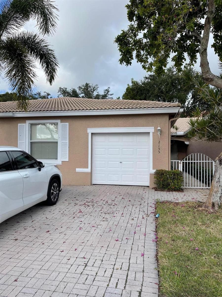 2551 Man Of War, West Palm Beach, FL 33411