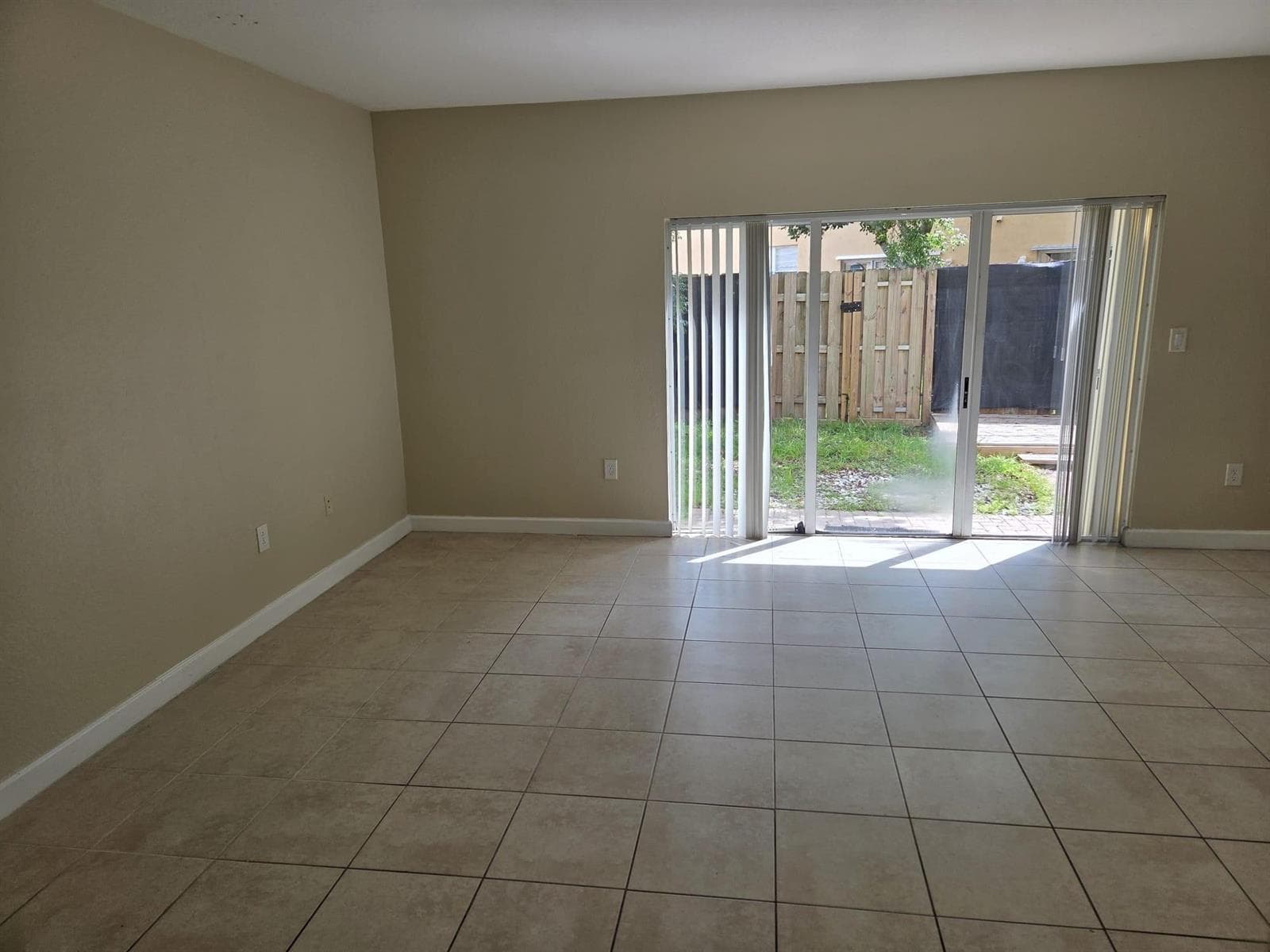 1575 NE 33 Avenue # 101, Homestead, FL 33033 photo 4