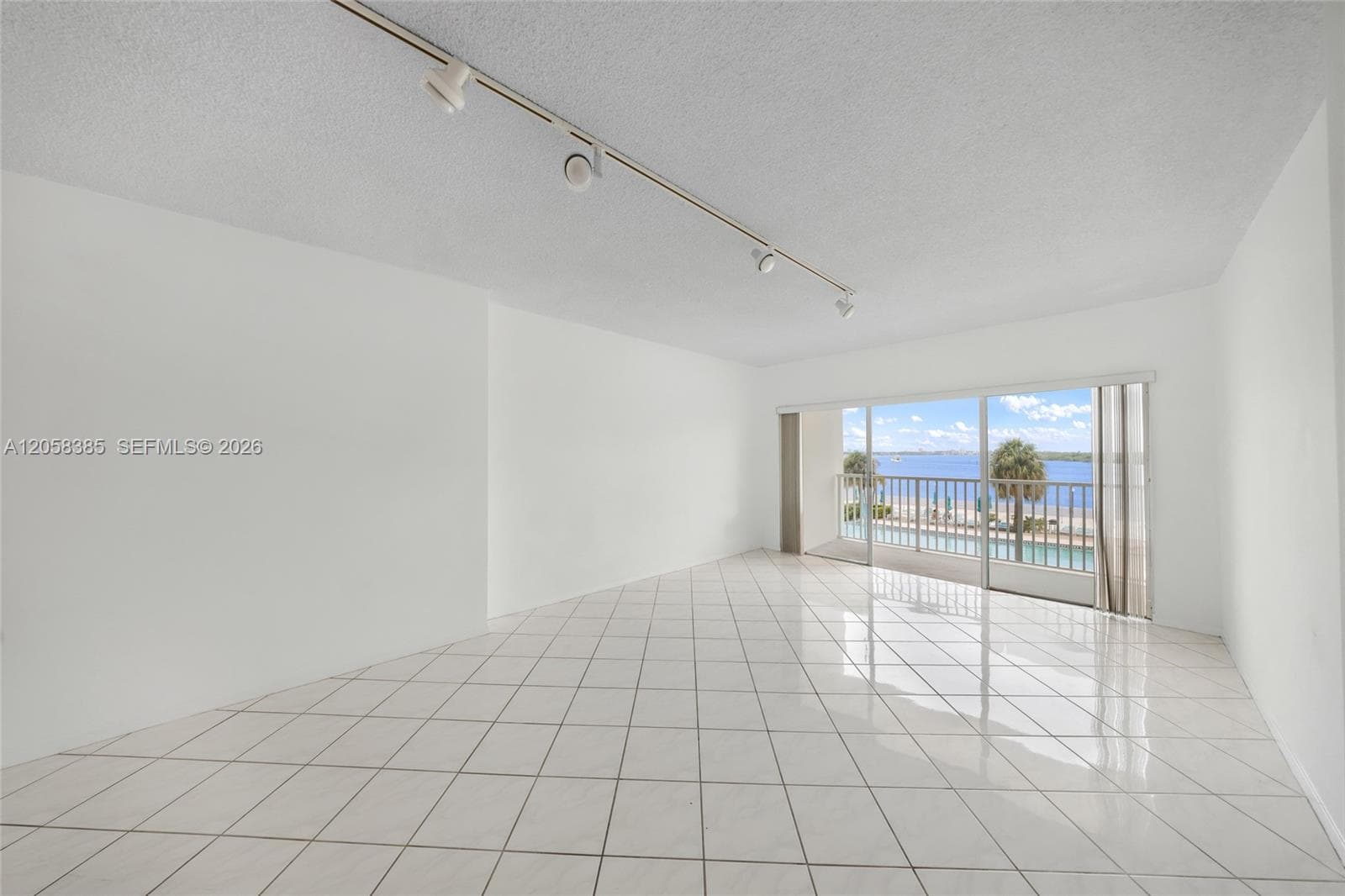 300 Bayview Dr # 202, Sunny Isles Beach, FL 33160 photo 5