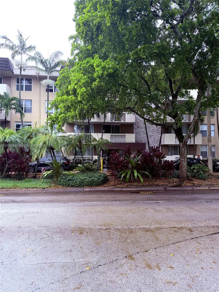 1800 Sans Souci Blvd # 336, North Miami, FL 33181 photo 2