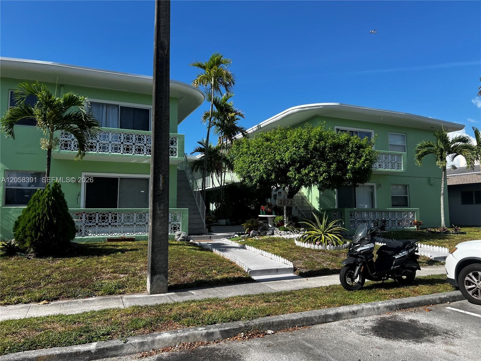 2072 NE 169th St # 8, North Miami Beach, FL 33162
