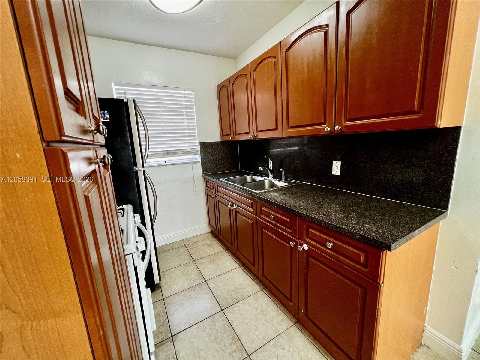 2072 NE 169th St # 8, North Miami Beach, FL 33162 photo 4