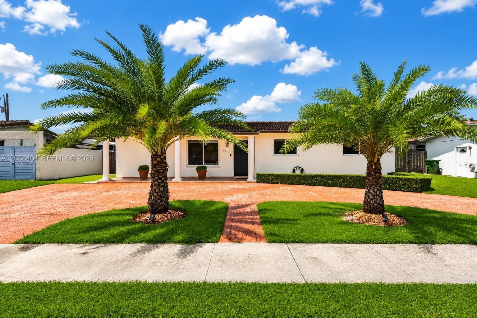 1271 W 78th St, Hialeah, FL 33014