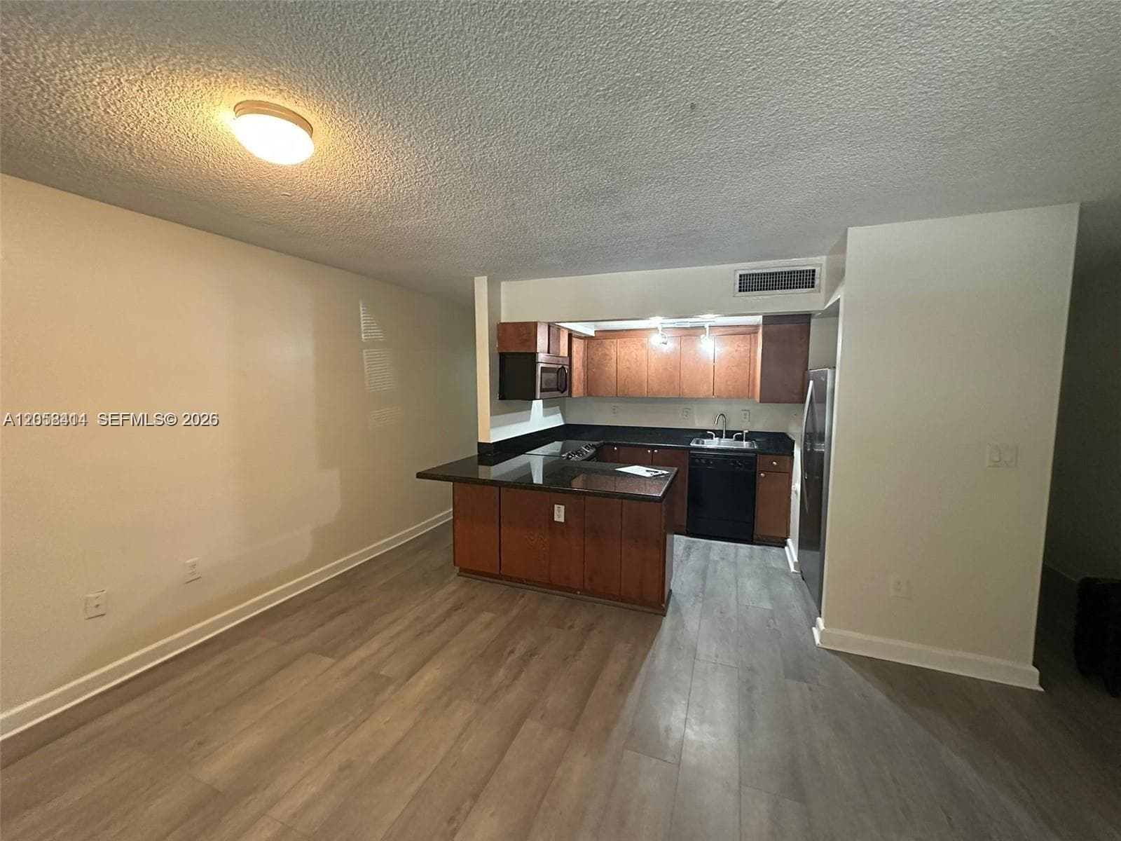 950 NW 11th St # 1C, Miami, FL 33136 photo 4