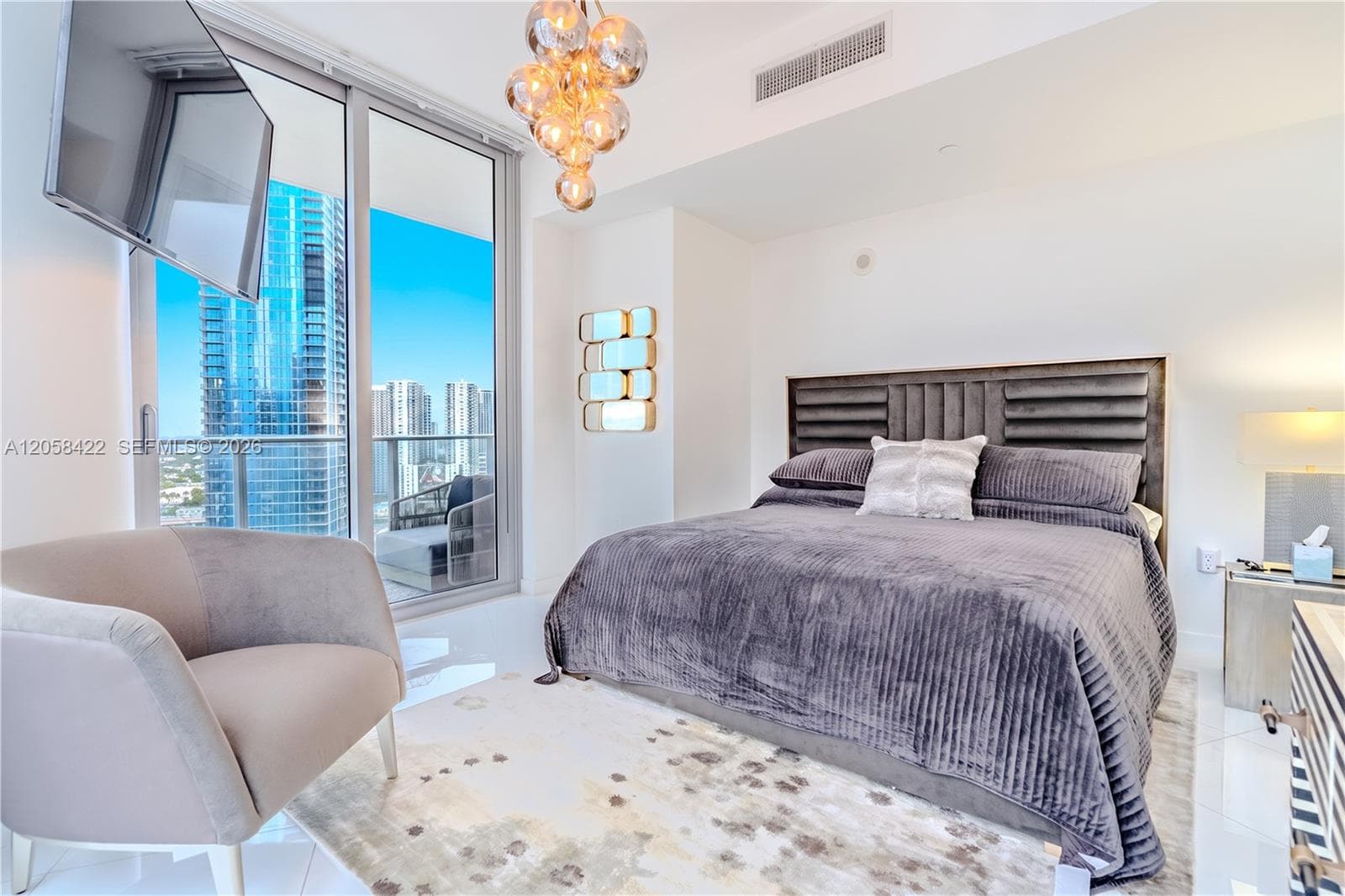 851 NE 1st Ave # 1802, Miami, FL 33132 photo 2