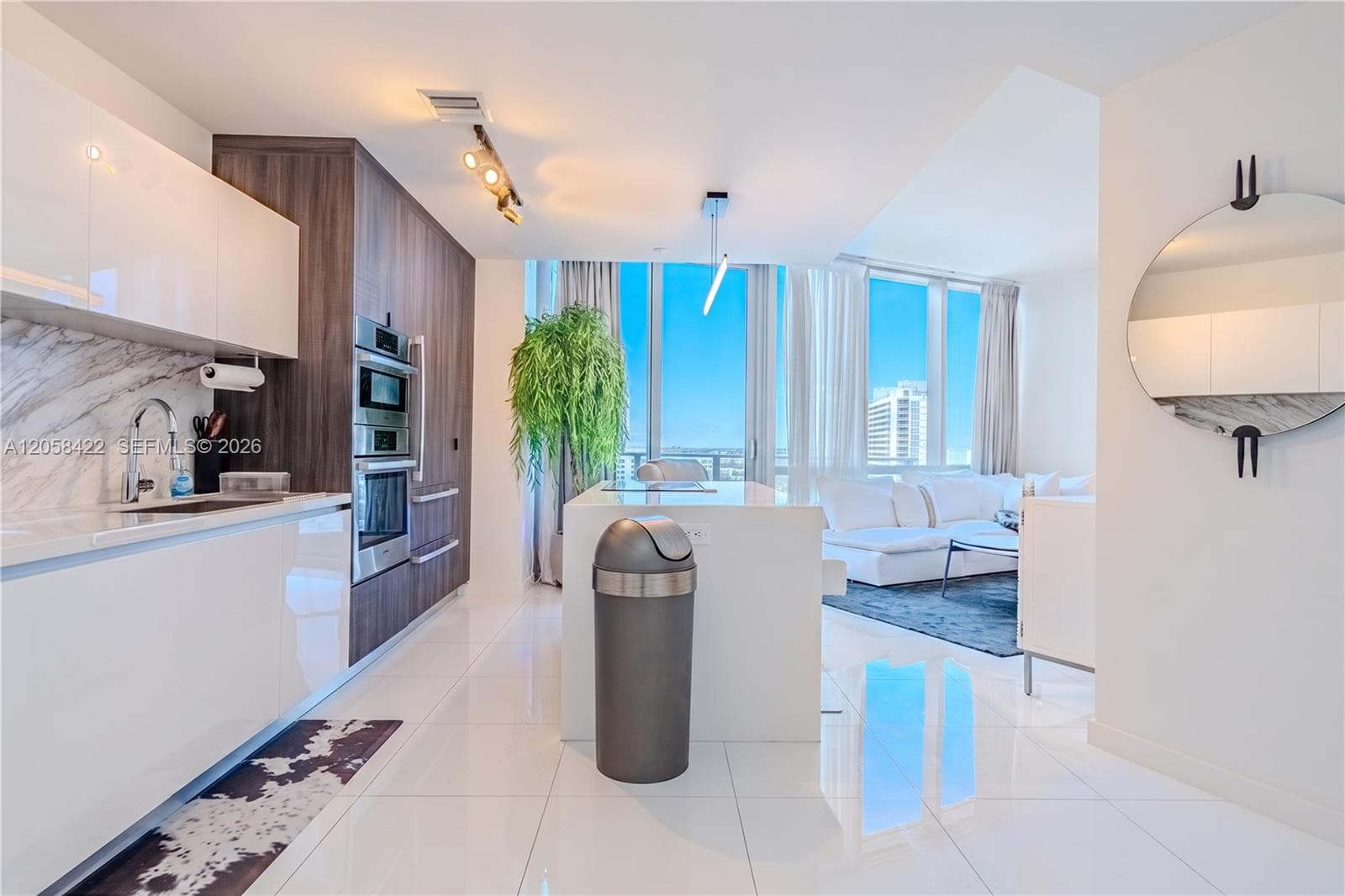 851 NE 1st Ave # 1802, Miami, FL 33132 photo 4