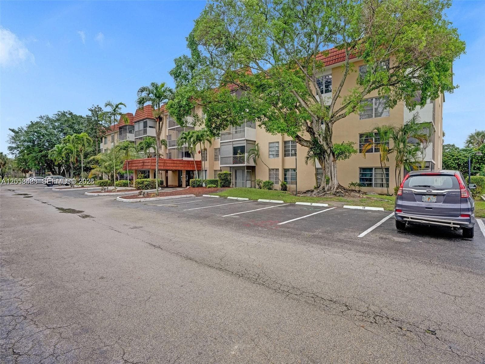 4166 Inverrary Dr # 403, Lauderhill, FL 33319 photo 2