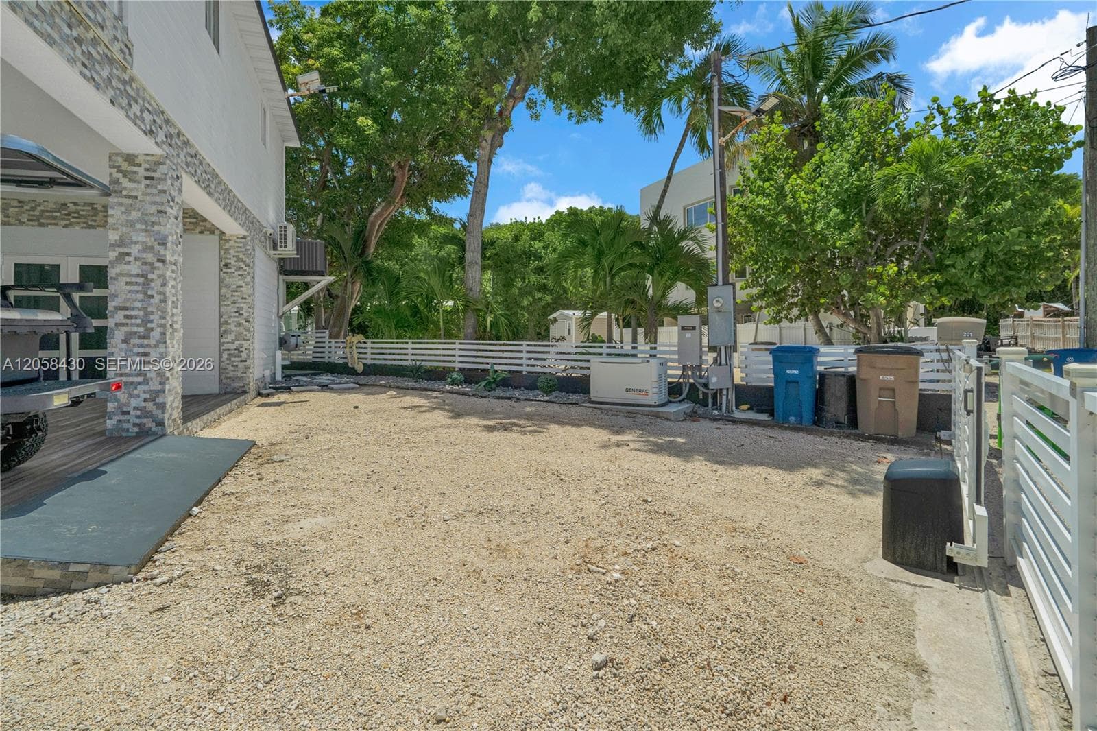 203 Pimilico Ln, Key Largo, FL 33037 photo 4