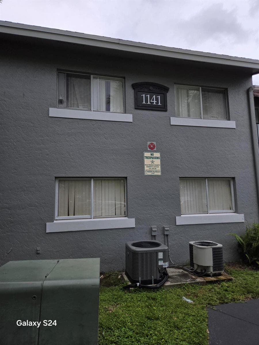 1141 LAKE VICTORIA Drive # H, West Palm Beach, FL 33411 photo 2